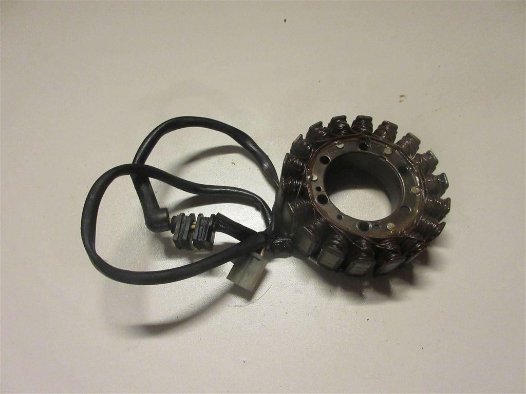 Honda VF700 dynamospoel VF750 stator oplaadspoel lichtspoel, Enlèvement ou Envoi, Utilisé