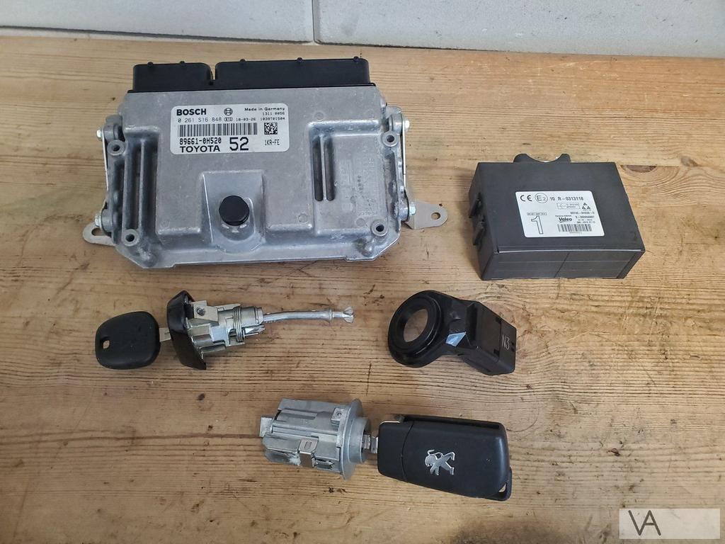 Peugeot 108 Citroen C1 Toyota Aygo contactset vanaf 2014 €75, Auto-onderdelen, Gebruikt, -, -, Ophalen of Verzenden