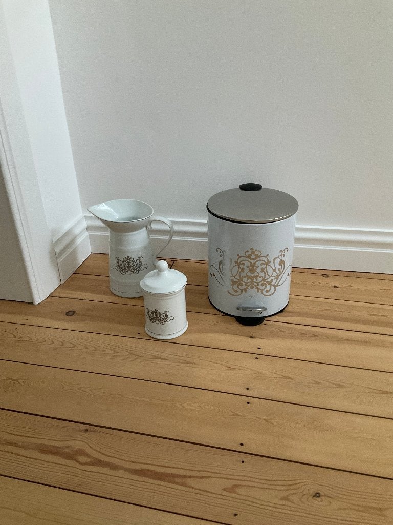 Toiletset Mathilde M (vuilbak, potje, borstelhouder), Ophalen, Gebruikt, Wit, Toilet-accessoire