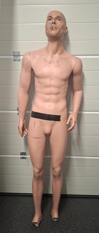 Realistische mannequin handgeschilderd, Ophalen of Verzenden, Landmacht, Kleding of Schoenen