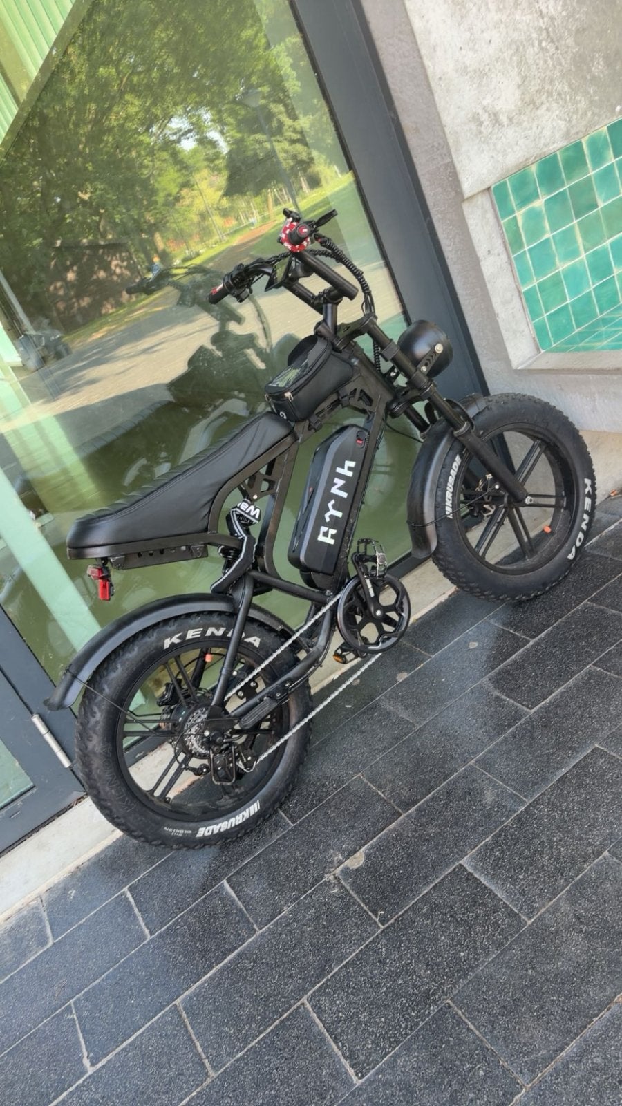 v20 pro, Fietsen en Brommers, Ophalen, Zo goed als nieuw, 50 km per accu of meer