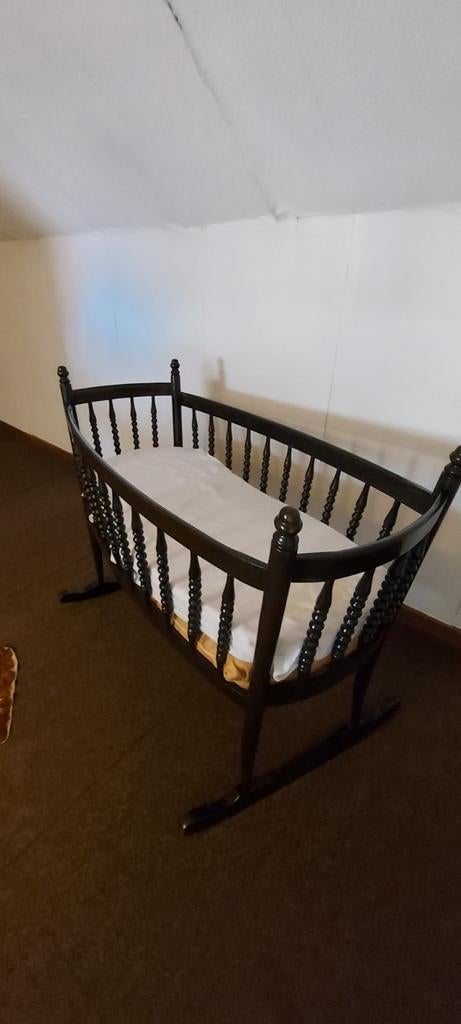 Vintage wiegje, Kinderen en Baby's, Babywiegjes en Ledikanten, Ophalen