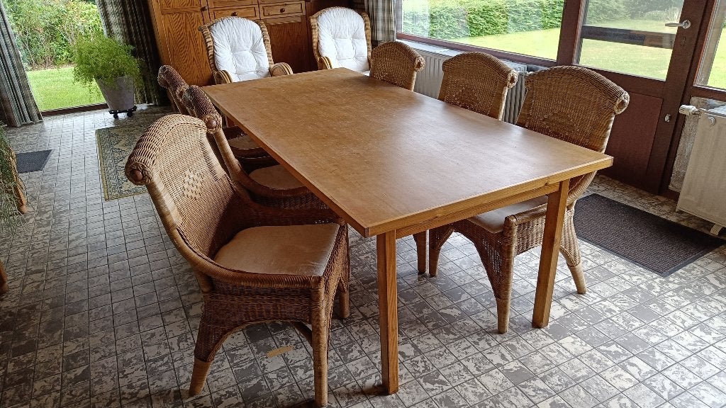 Grote tafel en/of 6 rotan stoelen vanaf 40 euro, Enlèvement, Utilisé
