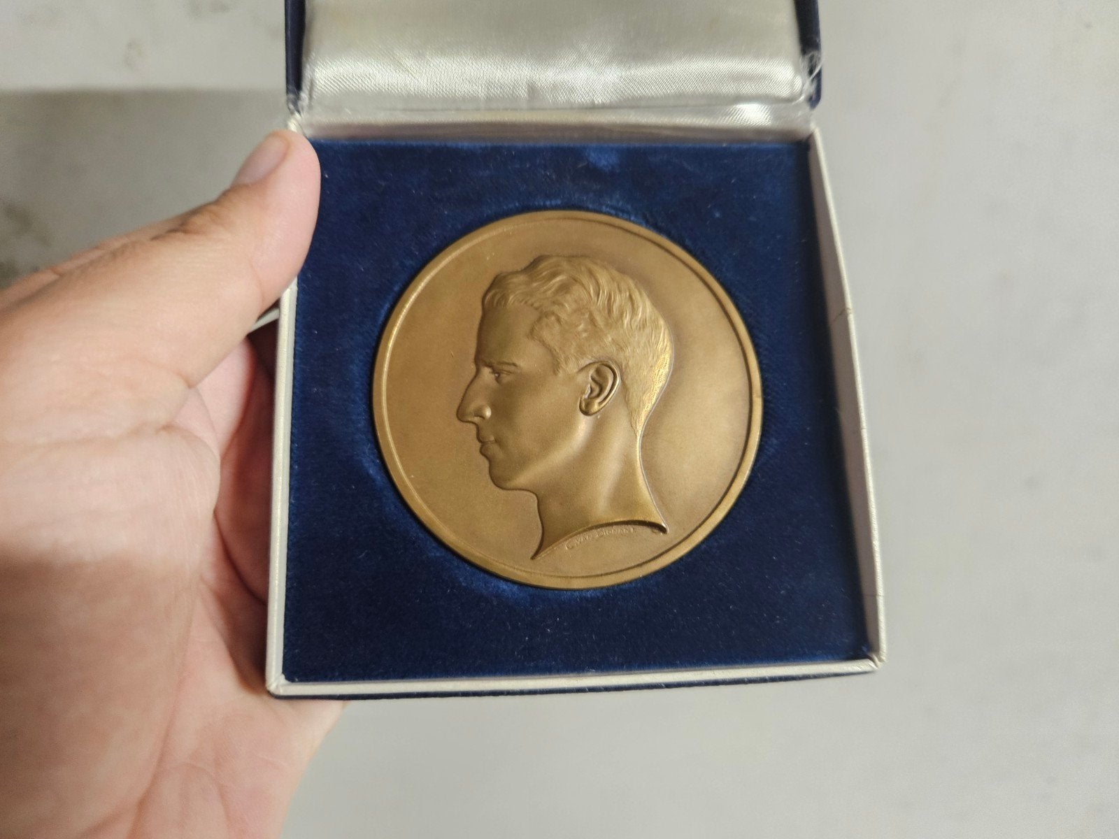 Grande médaille de bronze Roi Baudouin 1951, Enlèvement ou Envoi