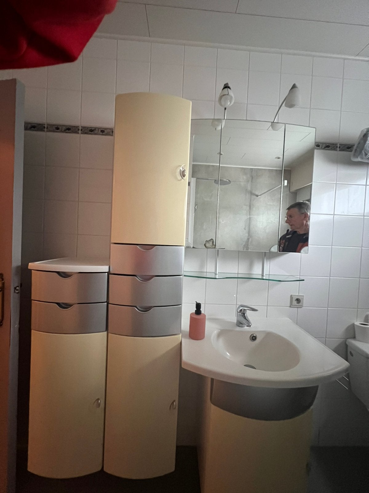 Wastafelmeubel, spiegelkast en opbergkasten badkamer, Huis en Inrichting, Badkamer | Badkamermeubels, Ophalen, Spiegelkast, 100 tot 150 cm