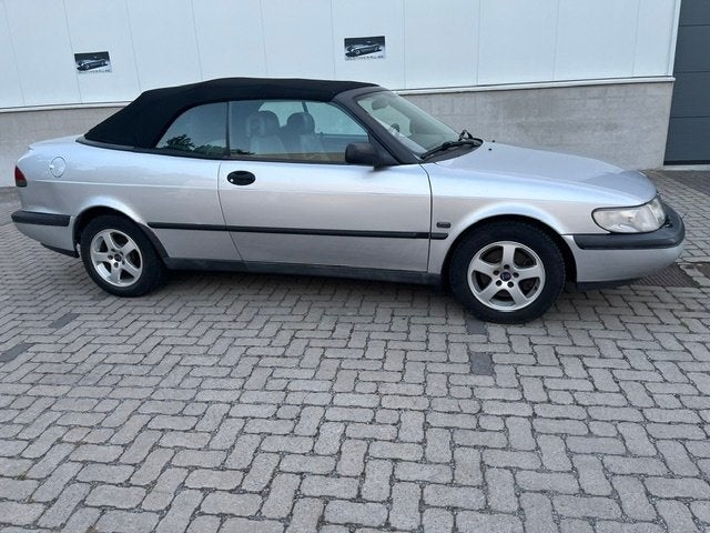 Saab 900 cabriolet OLDTIMER à seulement 174 km, Autos, Oldtimers & Ancêtres, Cuir, Argent ou Gris, Entreprise, Cabriolet