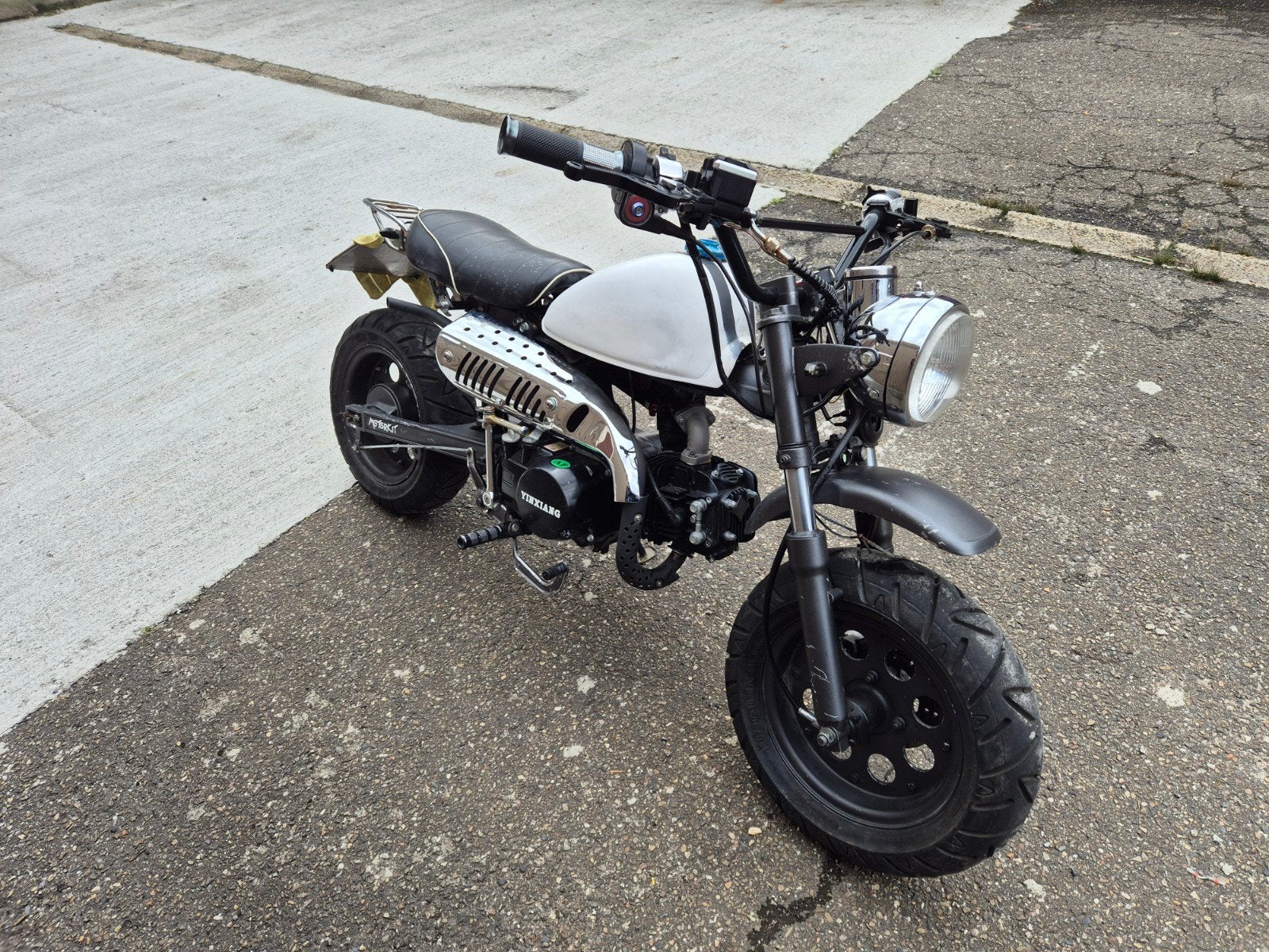 skyteam monkey 125cc, Vélos & Vélomoteurs, Skyteam/zenhua, 140 cm³, Comme neuf, Enlèvement