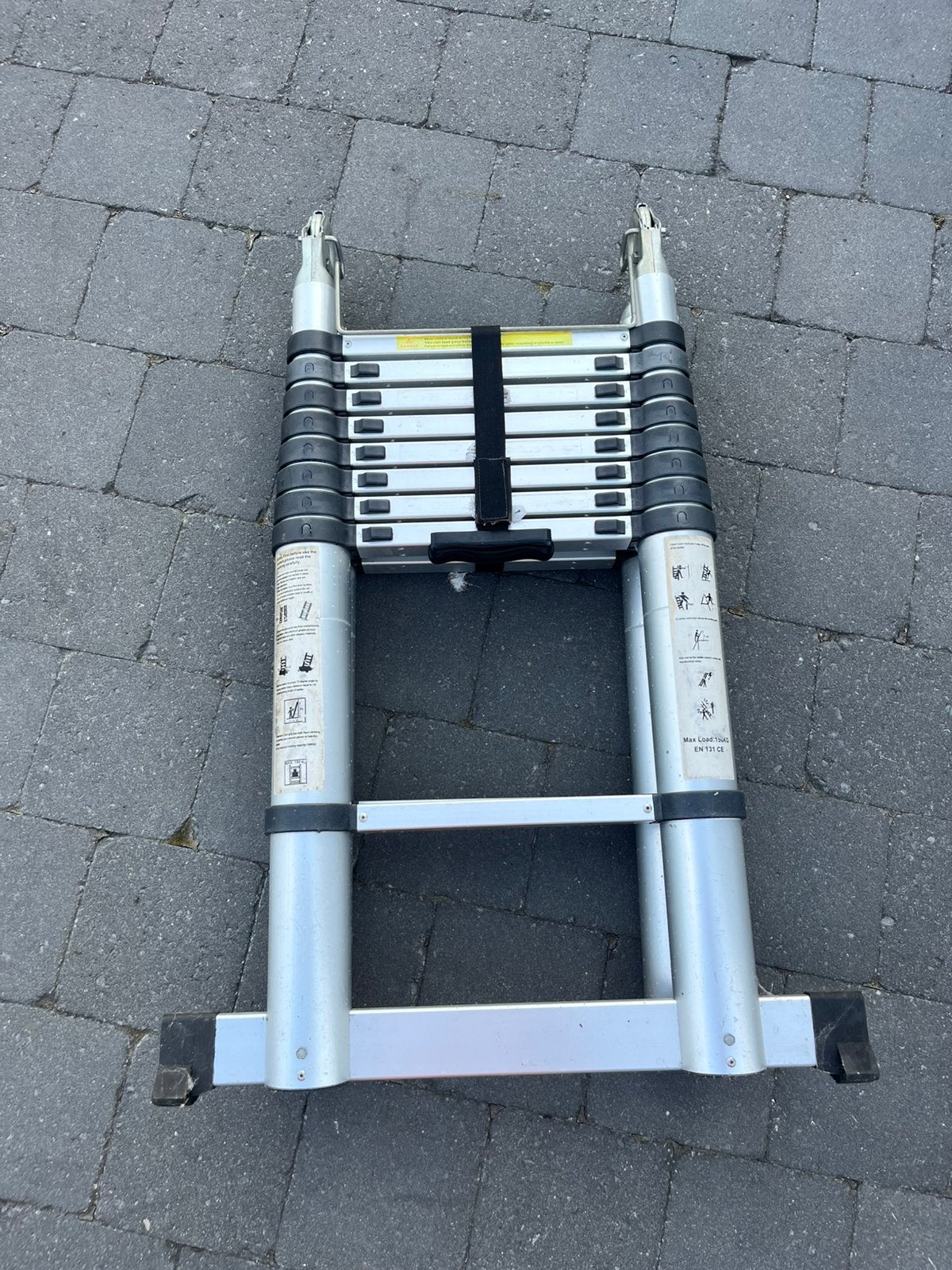 Uitschuifbare compacte ladder, Ophalen, Zo goed als nieuw, Ladder