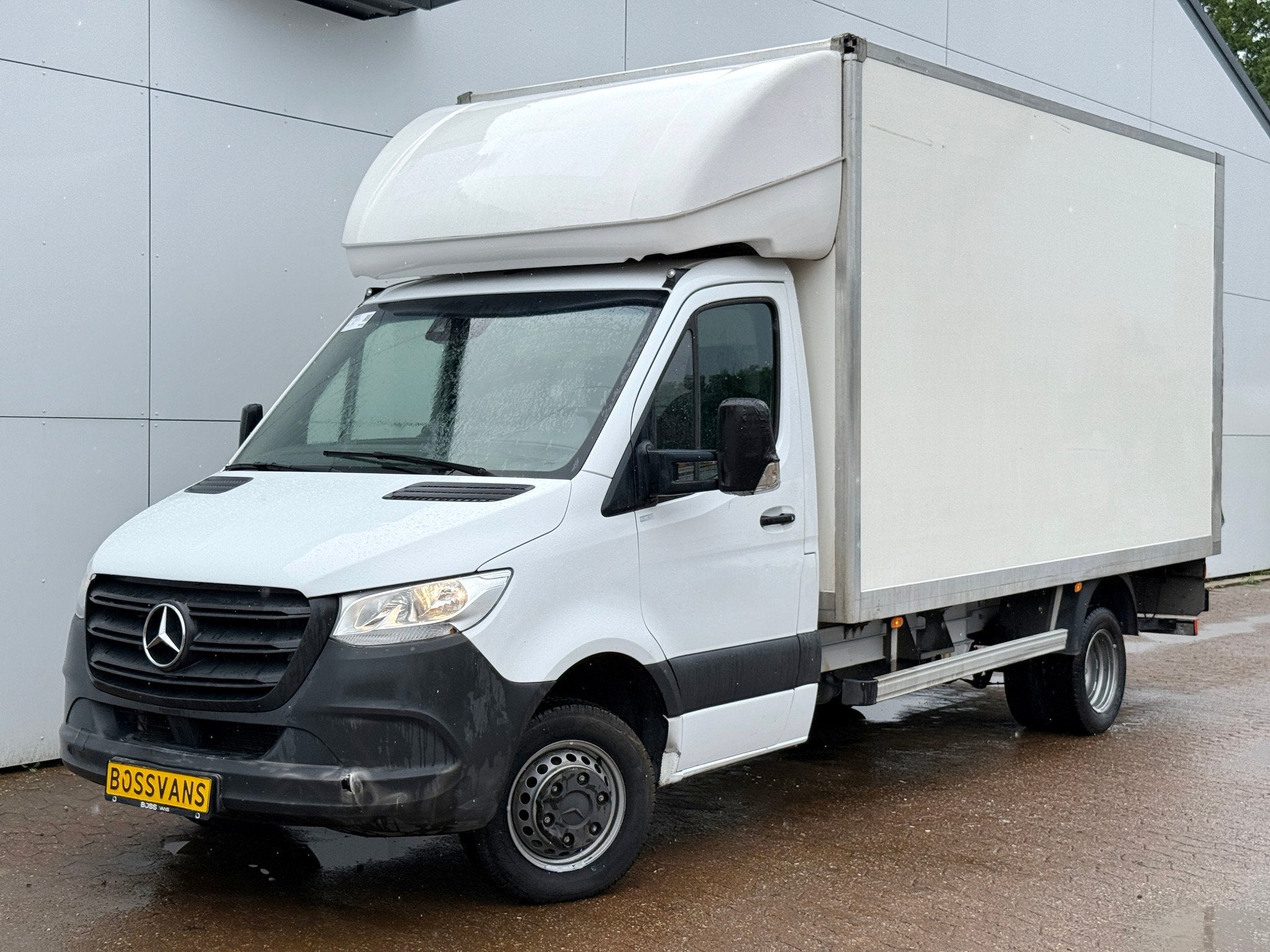 Automaat Laadklep Bakwagen Dubbellucht Climate Control Cruis, Automaat, Achterwielaandrijving, Gebruikt, 4 cilinders