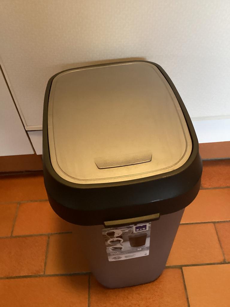 Poubelle Kis Dual Swing M 30/35L, Maison & Meubles, Accessoires pour la Maison | Poubelles, 30 à 40 litres, Enlèvement ou Envoi