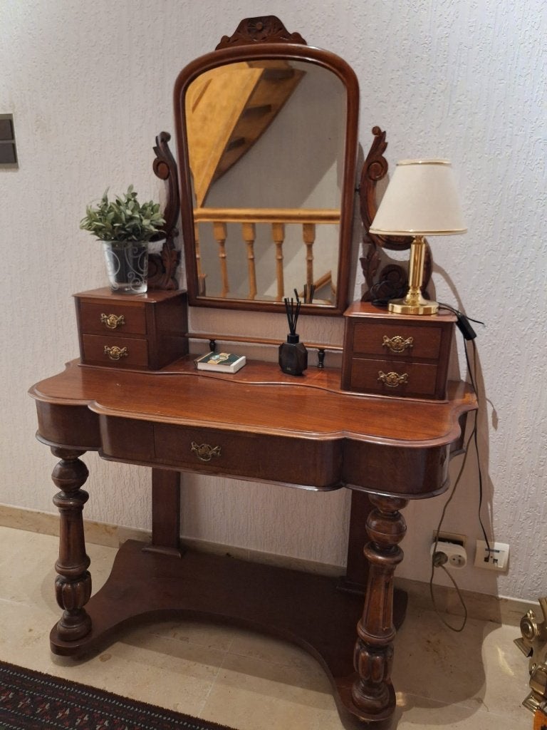 Antieke Victoriaanse "Duchess" kaptafel, Ophalen, Gebruikt, Hout