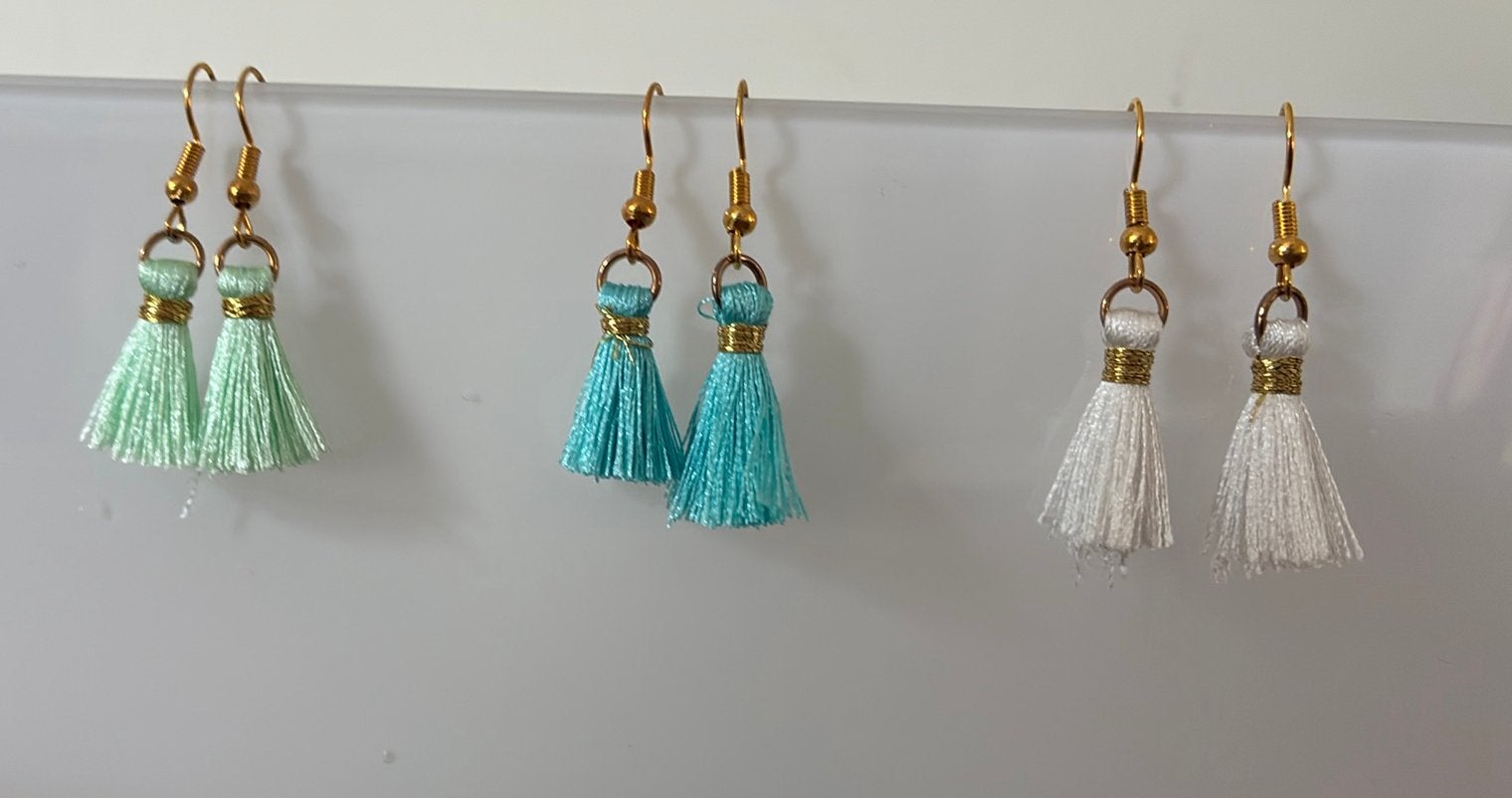 Oorbellen kwastje €3 per stuk., Ophalen, Overige materialen, Hangers, Nieuw