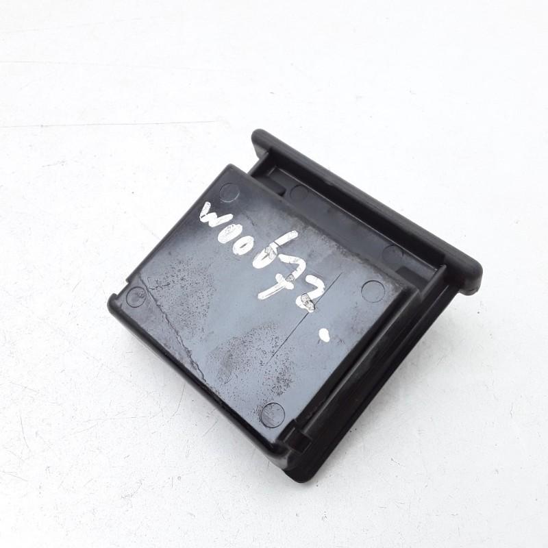 CENDRIER Mitsubishi Colt (CJ) (01-1995/09-2003), Utilisé, Mitsubishi