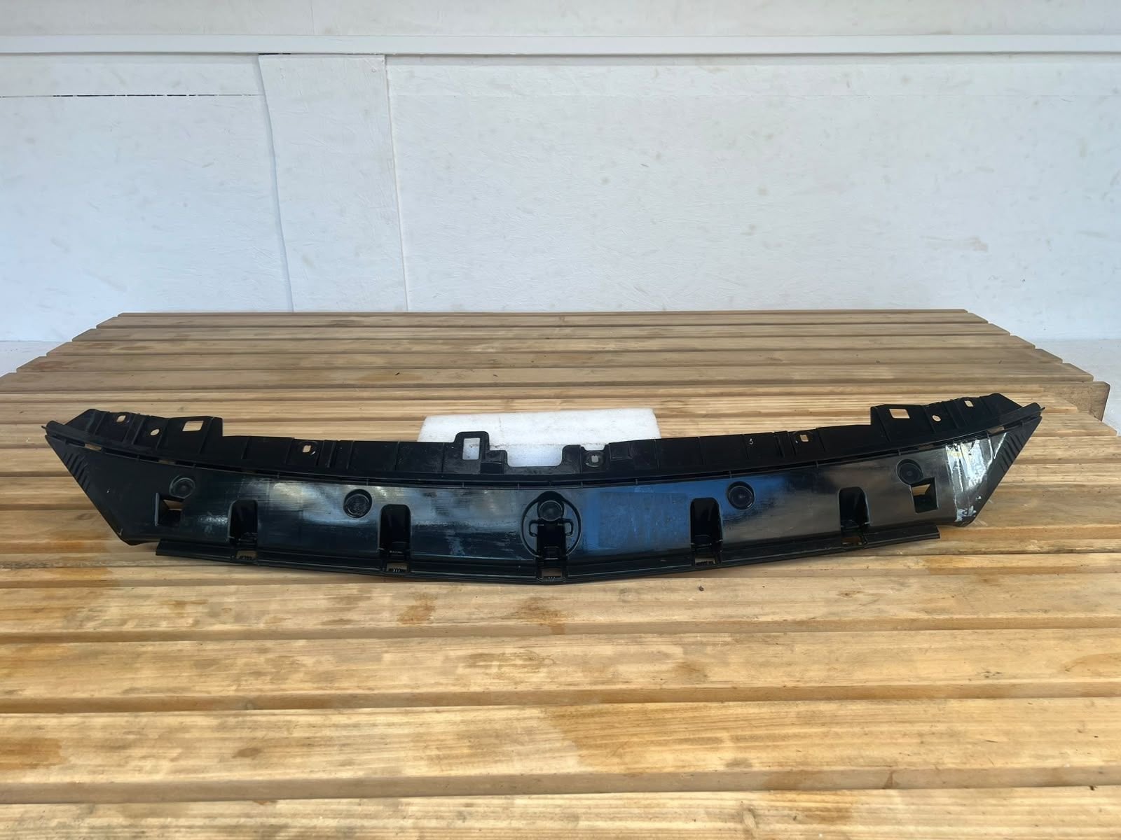 Support de pare-chocs Mercedes Classe A W176 A1768850465 MB-, Mercedes-Benz AG, Mercedes-Benz, Utilisé, Mercedesstrasse 120
70372  Stuttgart, DE