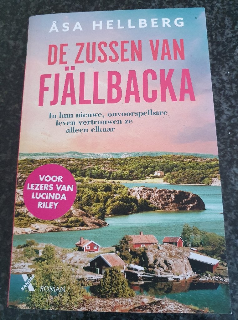 De zussen van Fjällbacka: Roman van Asa Hellberg, Ophalen of Verzenden, Gelezen, Asa Hellberg