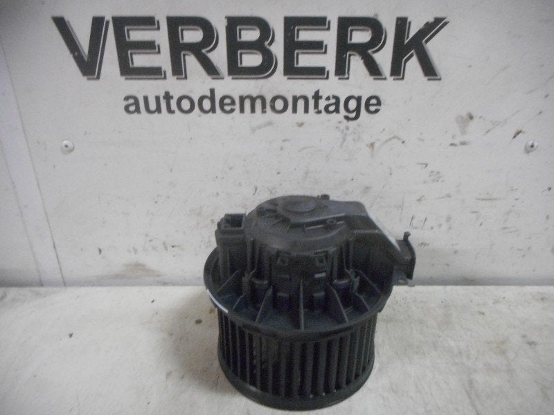 KACHEL VENTILATORMOTOR Ford Fiesta 6 (JA8) (VP8E2H18456-AB), Gebruikt, Henry-Ford-Straße  1
50735  Köln, DE, Ford-Werke GmbH, Kunden@ford.com