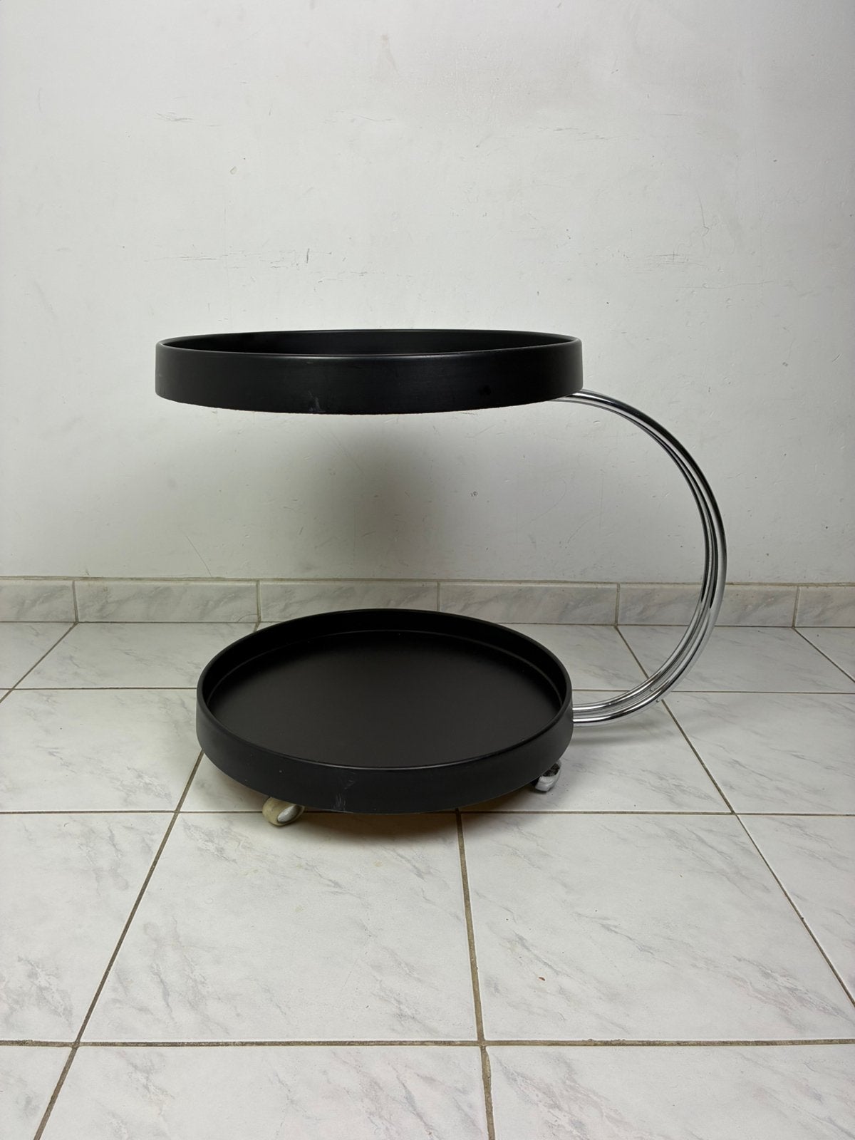 Vintage ronde trolley bijzettafel, Ophalen, Kunststof, Gebruikt, 50 tot 100 cm