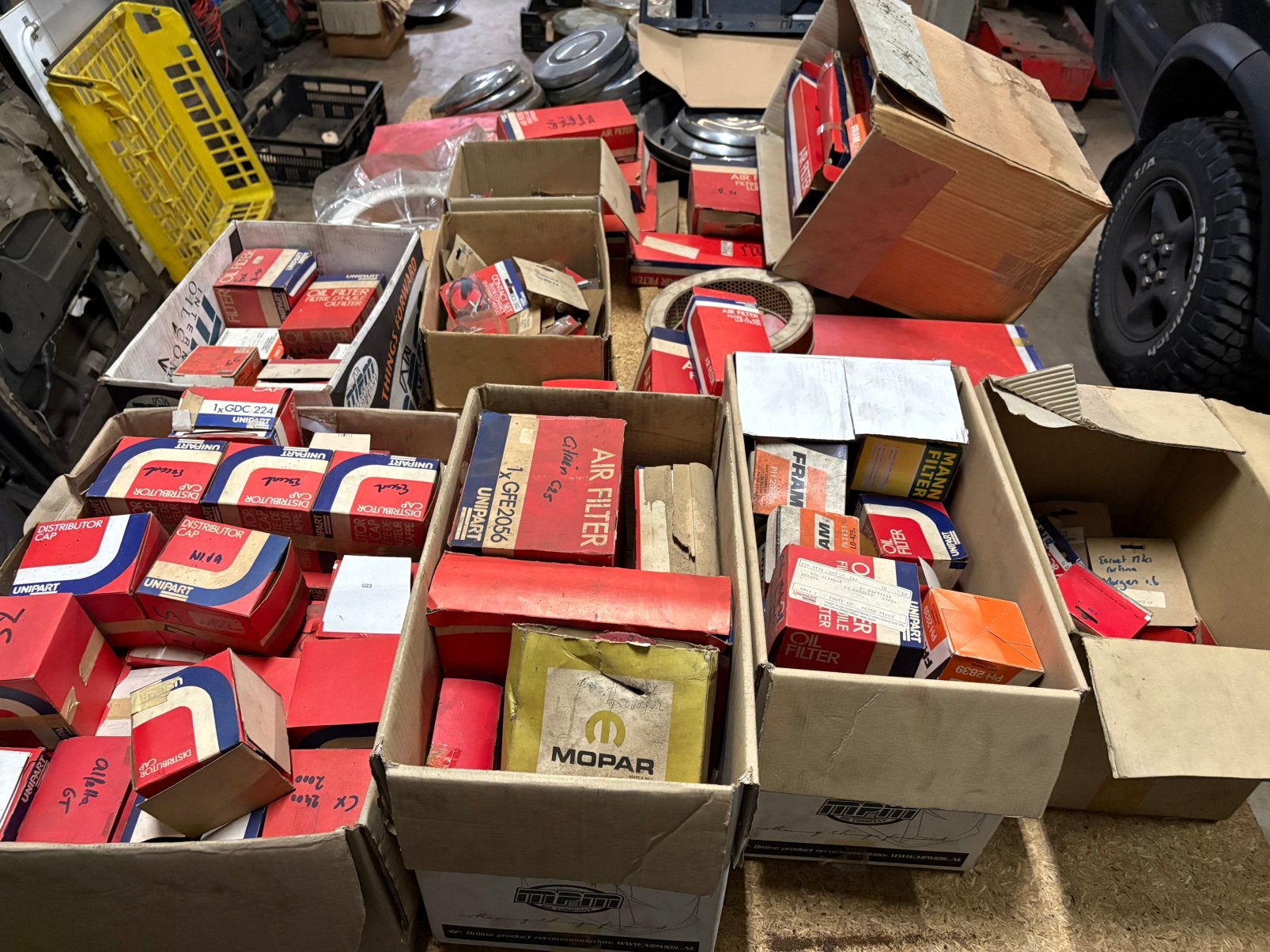 Lot de filtres, rotors, points, capuchons, etc. Unipart, Enlèvement