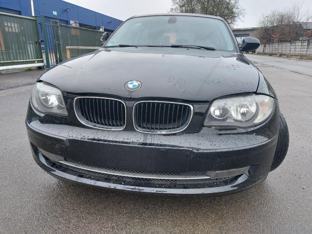 BMW SERIE 1 2012 essence roule très bien EXPORT, Autos, Euro 5, Achat, Boîte manuelle, Particulier