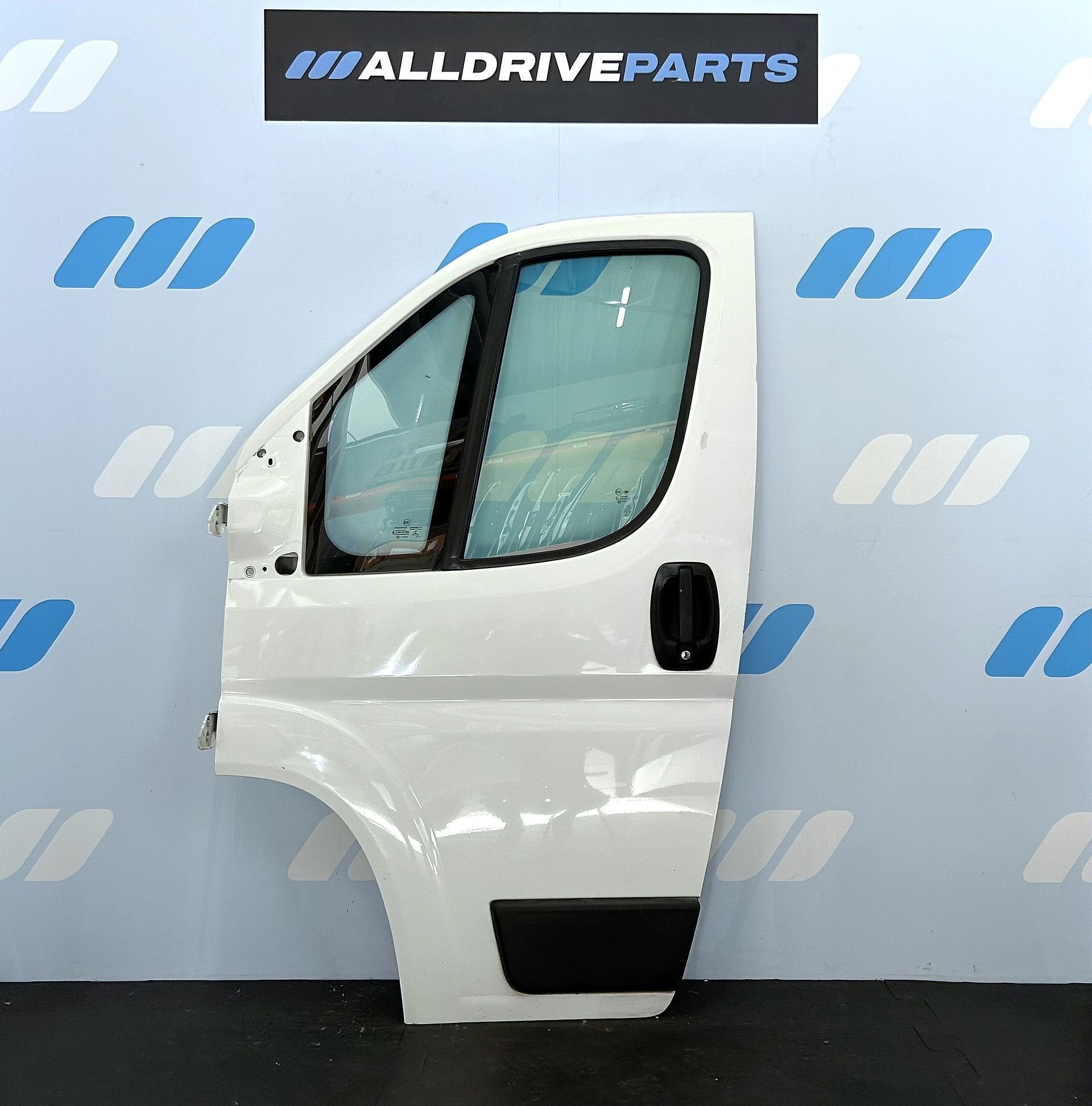 Peugeot Boxer porte avant gauche blanche 9002EJ 2006-2025