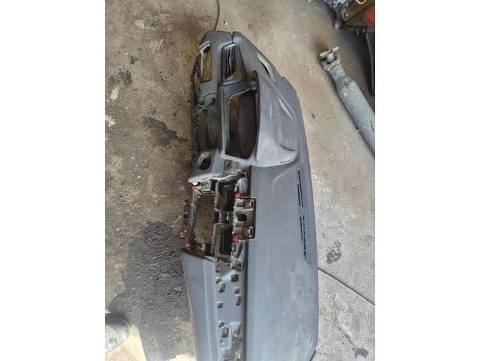 Tableau de bord d'un BMW 2-Serie, -, 3 mois de garantie, Utilisé, -