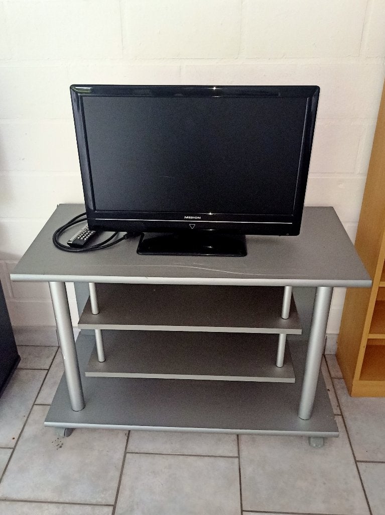 TV tafel, Huis en Inrichting, Tafels | Bijzettafels, Gebruikt, 75 cm of meer, Modern, Rechthoekig
