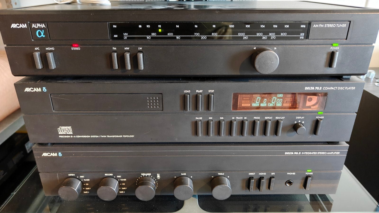 Arcam Alpha/Delta series Versterker, CD speler, Tuner, Enlèvement