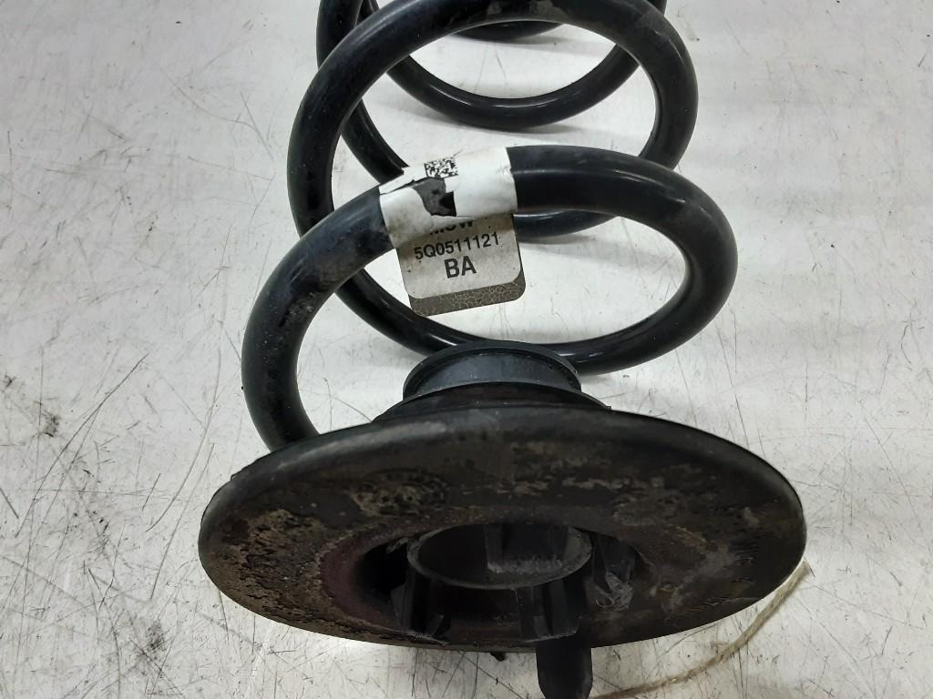 RESSORT DE SUSPENSION ARRIERE Audi A3 Limousine (8VS / 8VM), Mevr. I. Hauben, Audi, Utilisé, Rue de l'Espoir 34 34
4030  GRIVEGNÉE, BE