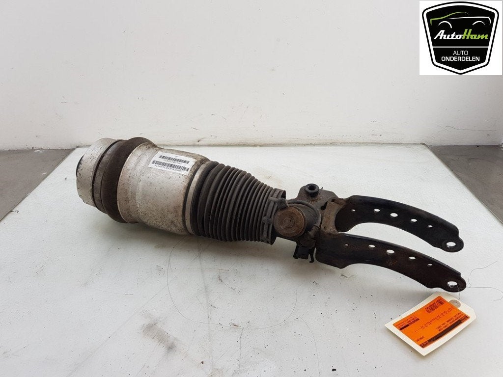 AMORTISSEUR OU ABSORBEUR DE CHOC AVANT GAUCHE Cayenne (9PA), Sodener Straße 9
65824  Schwalbach, DE, Porsche, Utilisé, Continental Aftermarket & Services GmbH
