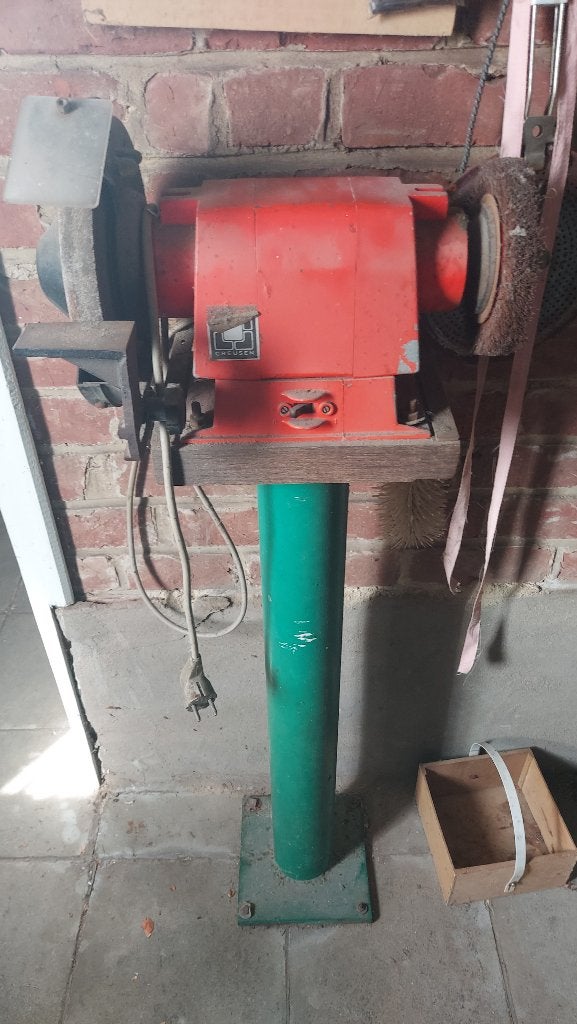 slijpsteen op voet, Ophalen, Gebruikt, Minder dan 700 watt, Werkbankslijpmachine