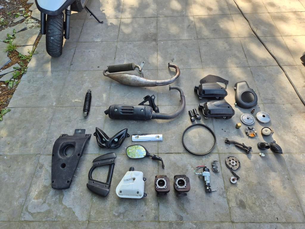 Lot onderdelen Yamaha/MBK booster/BWs Nitro/Aerox, Ophalen, Koplamp