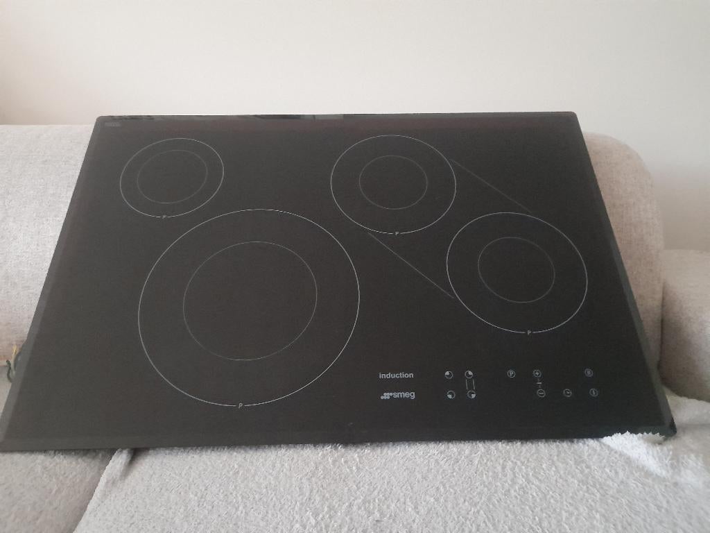 Smeg kookplaat, Electroménager, Tables de cuisson, 4 zones de cuisson, Encastré, Enlèvement, Utilisé