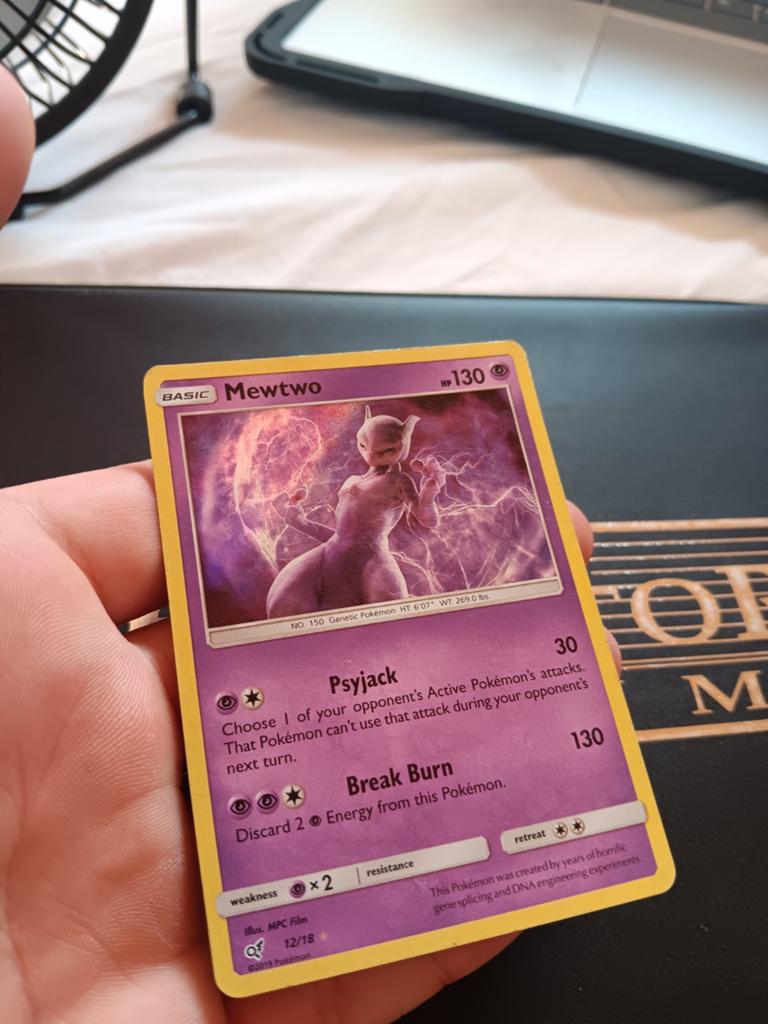 Mewtwo pokémon card, Ophalen of Verzenden, Zo goed als nieuw, Losse kaart, Foil