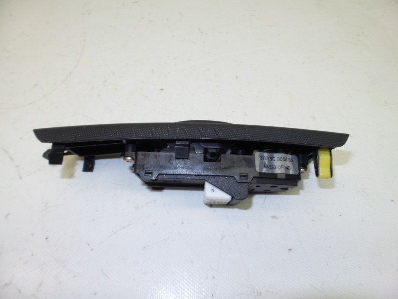 COMMUTATEUR VITRES ELECTRIQUES Corolla Verso (R10 / 11), Utilisé, Toyota