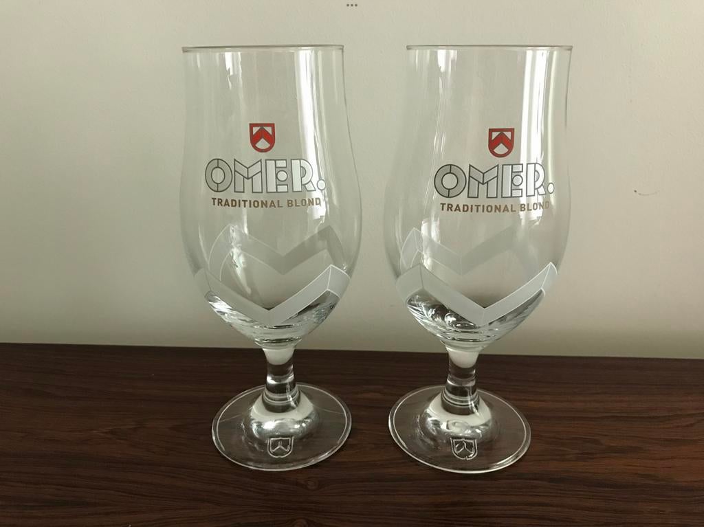 Omer Set van 2 bierglazen bier glazen op voet, Verzamelen, Ophalen of Verzenden, Zo goed als nieuw