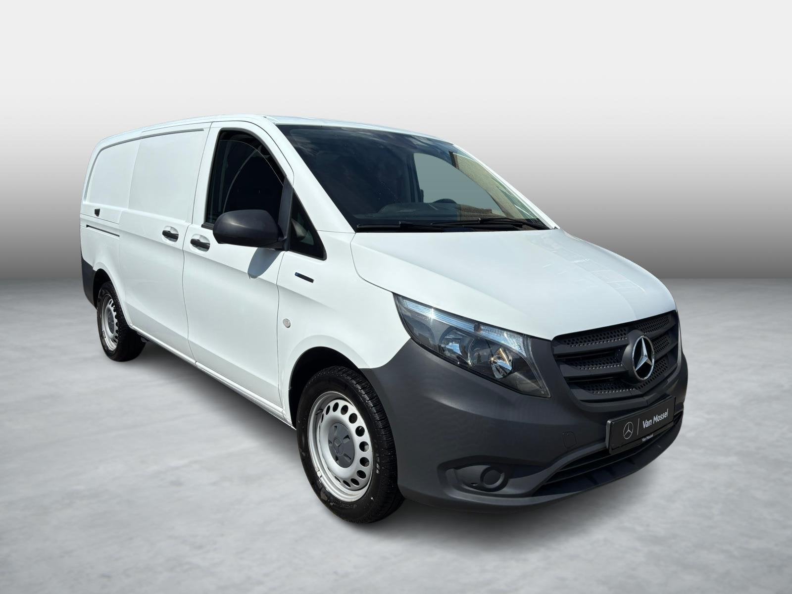 Mercedes-Benz eVito L2, Auto's, Bestelwagens en Lichte vracht, Stof, Gebruikt, 41 kWh, Traction-control