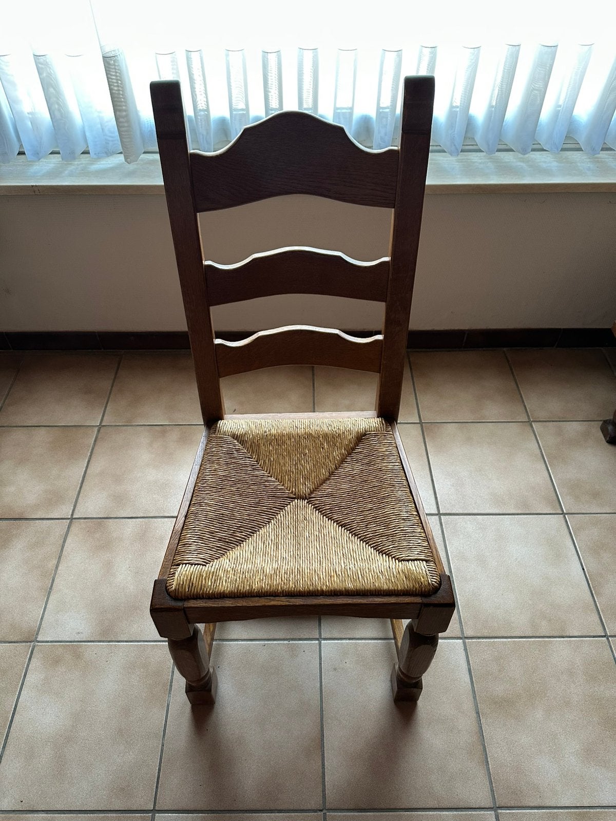 Stoelen, Enlèvement
