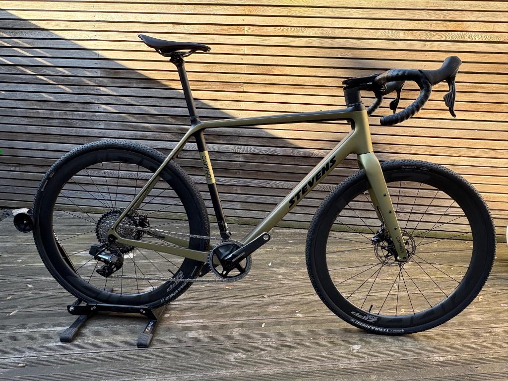 Vélo Gravel Stevens Camino Pro, Vélos & Vélomoteurs, Autres marques, 10 à 15 vitesses, 57 à 61 cm, Comme neuf