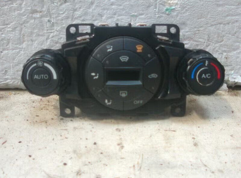 BEDIENINGSPANEEL CLIMATE CONTROL Ford Fiesta 6 (JA8), Enlèvement ou Envoi, Henry-Ford-Straße 1 50735 Köln, DE, Ford-Werke GmbH