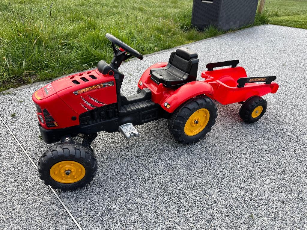 Tracteur rouge enfant Falk avec remorque – très bon état, Enlèvement, Comme neuf, Véhicule à pédales