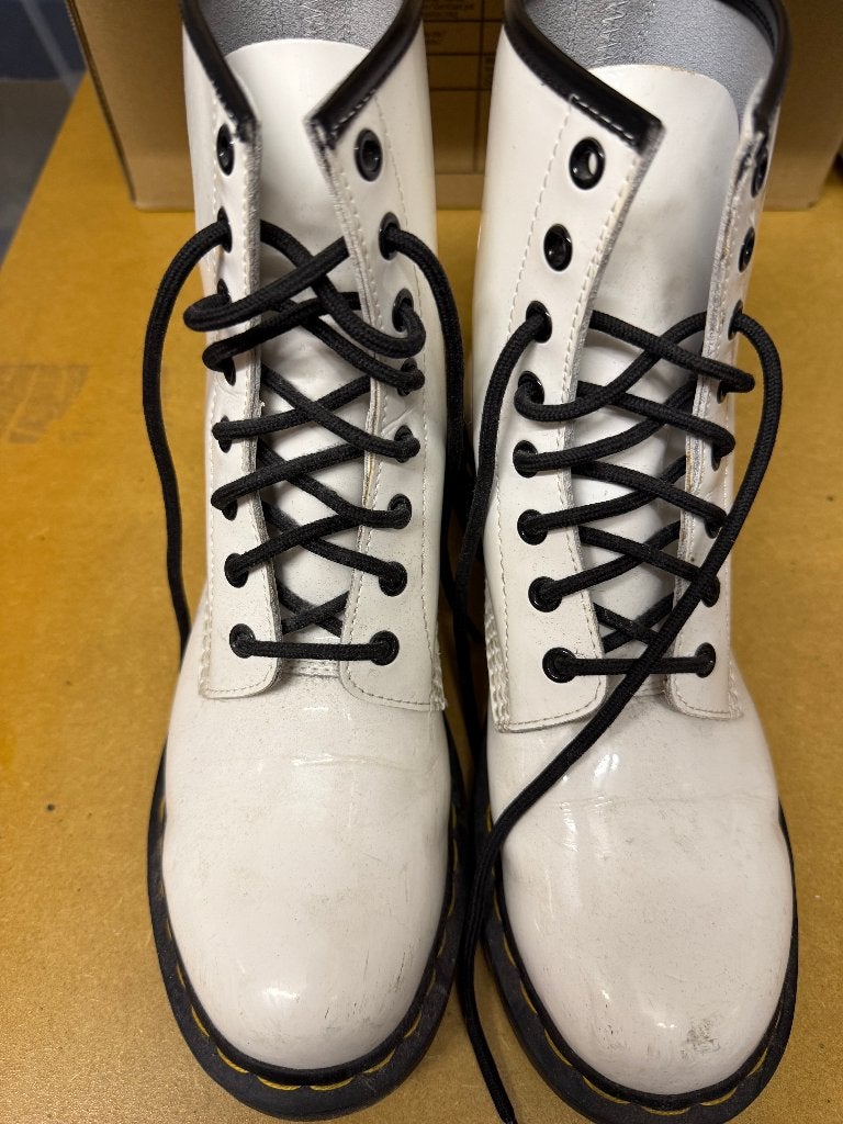 Bottines doc Martens (Dr Martens) blanches - T 41(EU) 7(UK), Vêtements | Femmes, Chaussures, Enlèvement, Boots et Botinnes, Dr Martens