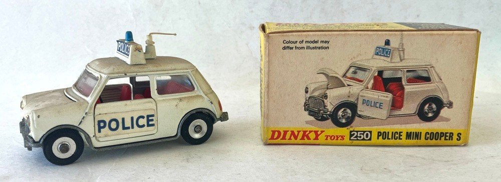 Mini Cooper POLICE MTB 21E  # 250 Dinky Toys., Ophalen of Verzenden, Gebruikt, Auto, Dinky Toys