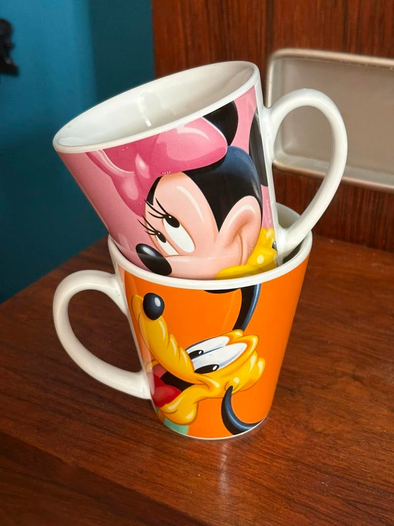 Nouveaux mugs Disney de Pluto & Minnie Mouse., Neuf, Enlèvement ou Envoi, Céramique, Autres styles