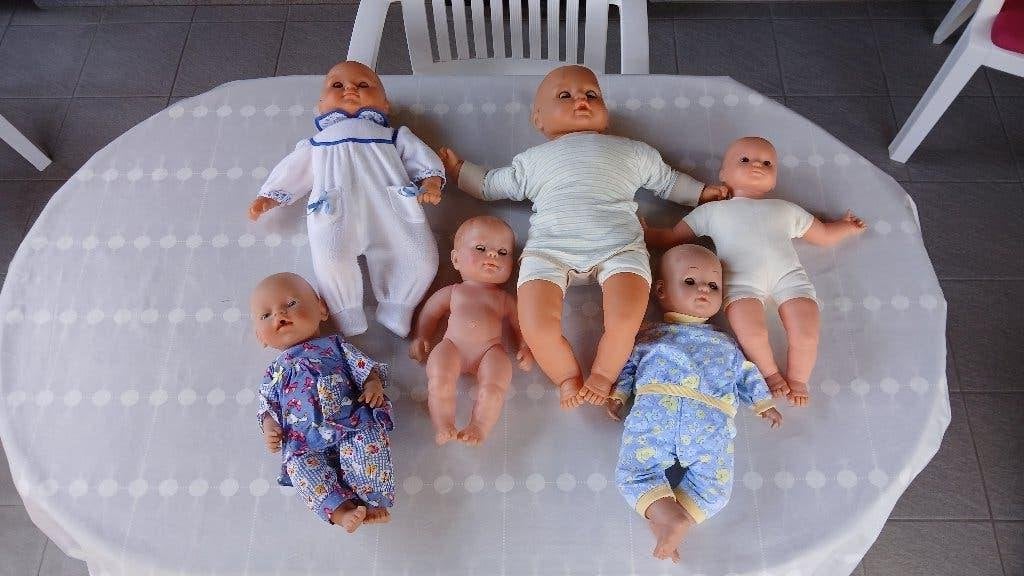 6 speelgoed poppen, in zeer goede staat, Ophalen