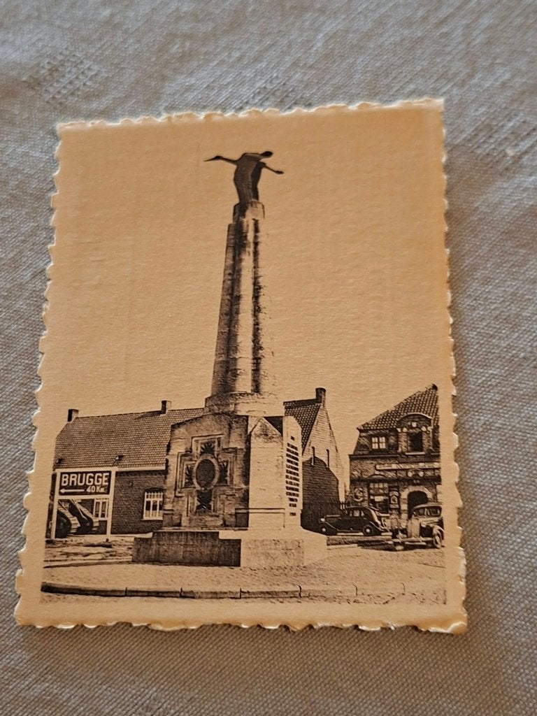 Prentje/Chromo : Poelkapelle / Gedenkteken Guynemer, Collections, Enlèvement ou Envoi, Gravure, Utilisé, 1940 à 1960