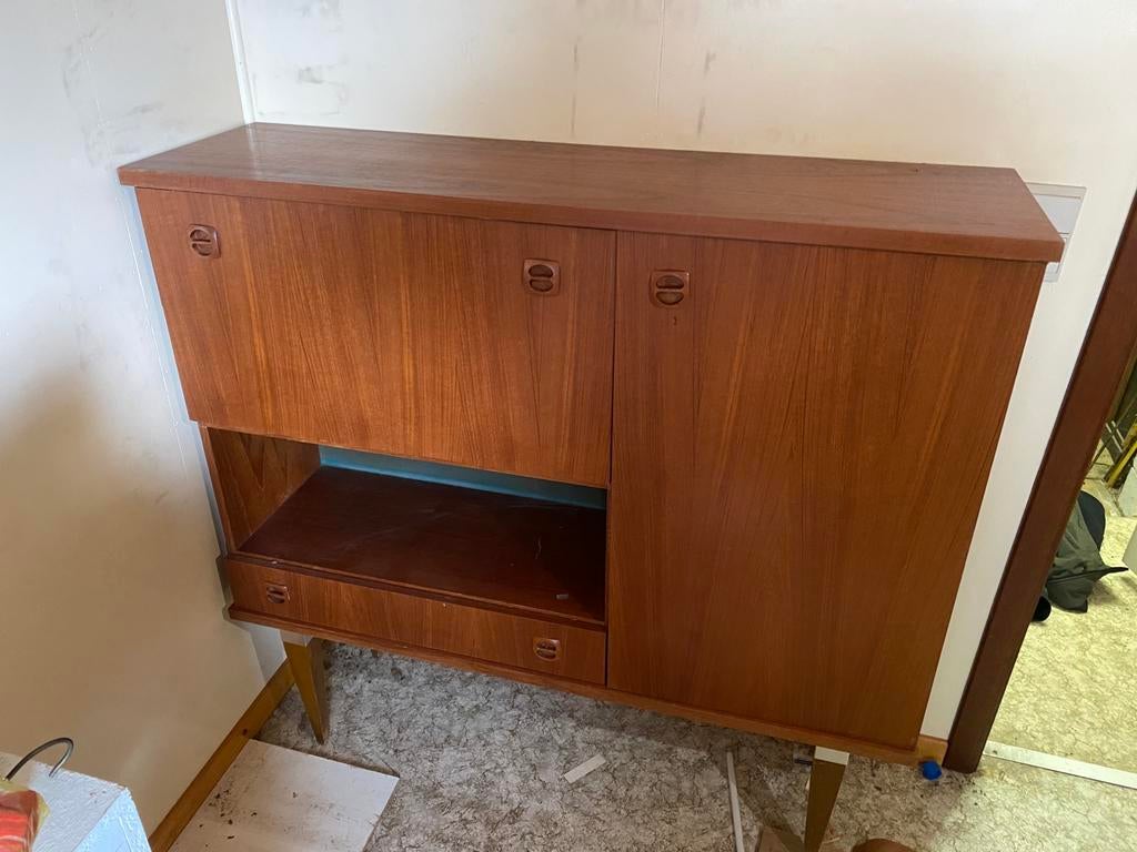 Vintage kasten, Huis en Inrichting, Ophalen, Glas, Met deur(en), Gebruikt