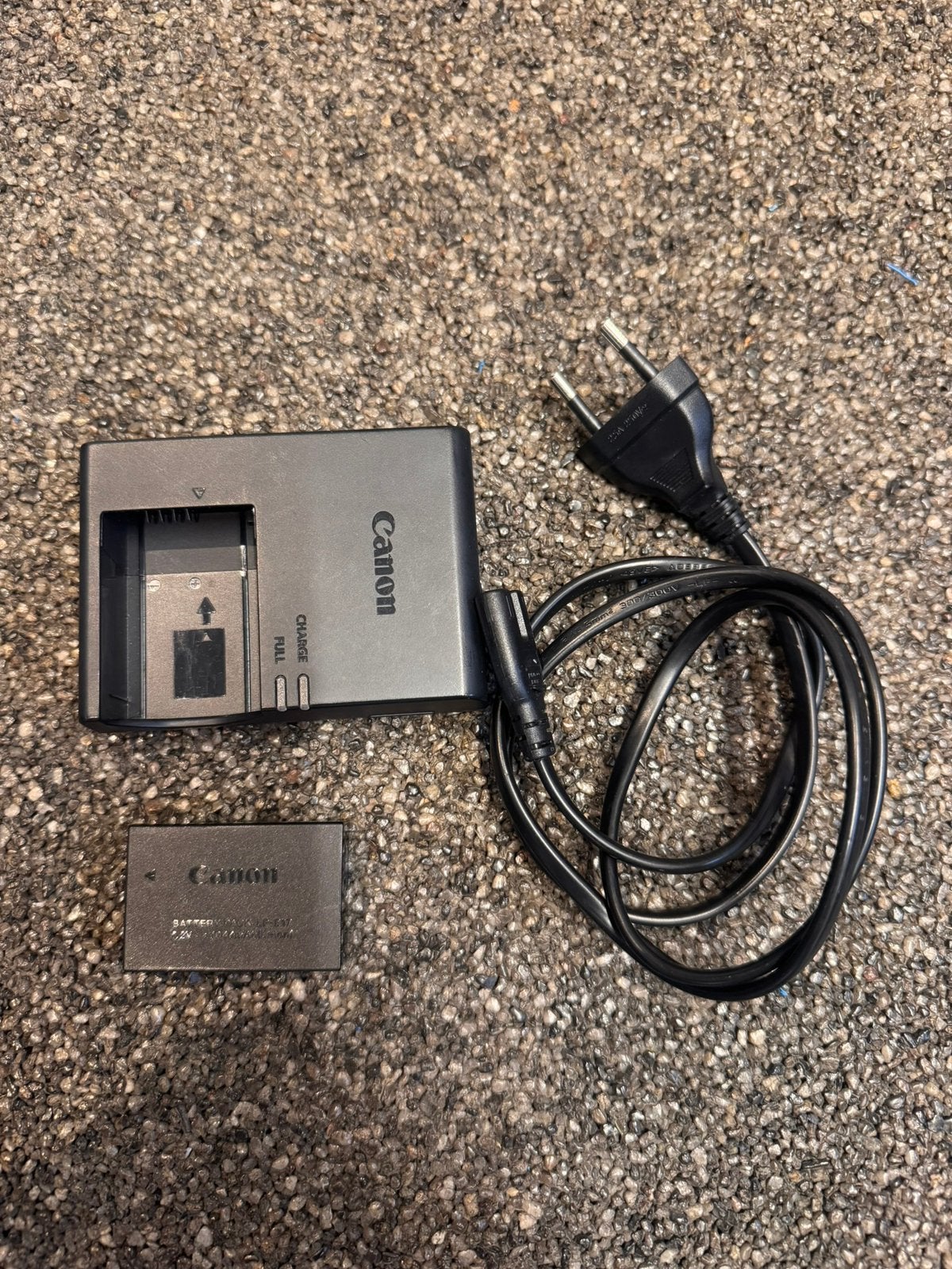 Canon LC-E17E batterycharger + batterij LP-E17, Audio, Tv en Foto, Ophalen of Verzenden, Zo goed als nieuw