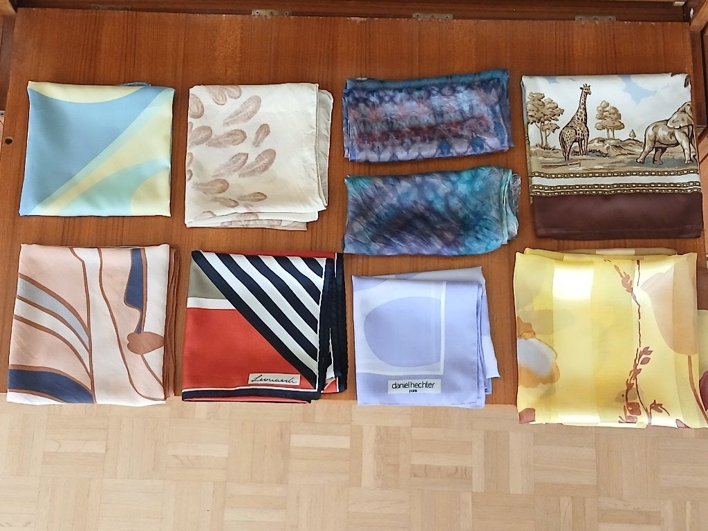 Set van 9 grote damessjaals voor €20 (d.w.z. €2,22 per stuk), Kleding | Dames, Ophalen, Gedragen