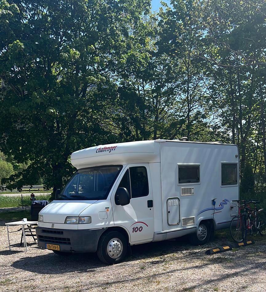 Camper te koop Nederlandse APK tot 18-04-2027, 5 à 6 mètres, Boîte manuelle, Jusqu'à 4 m, Challenger