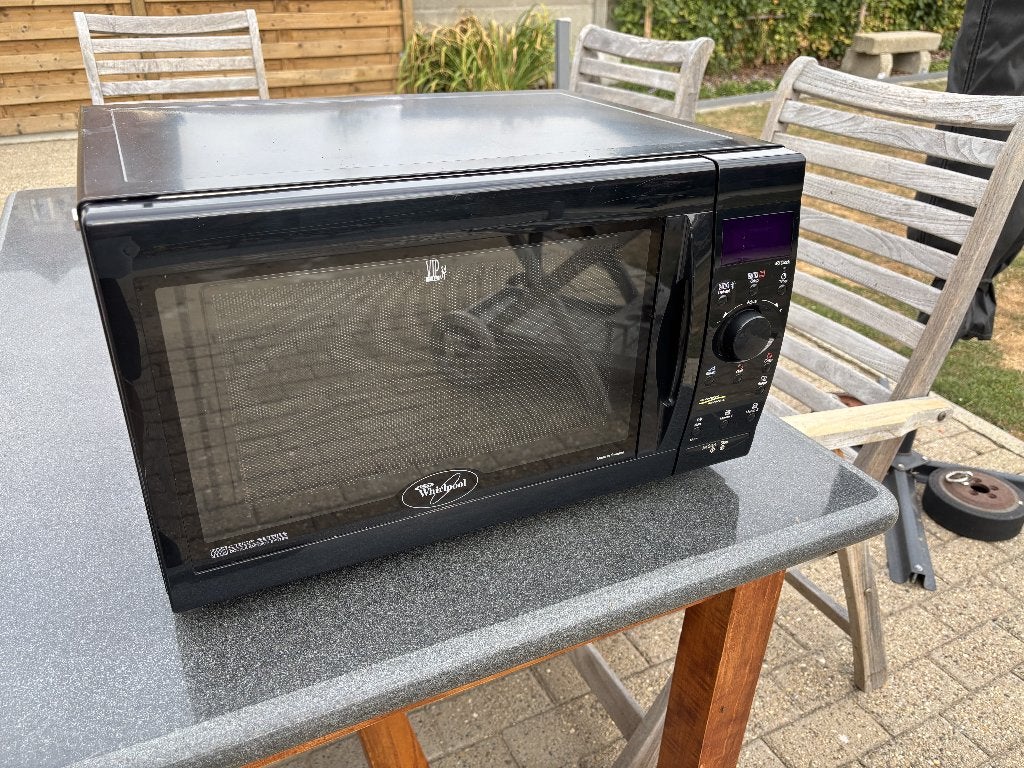 four à micro-ondes Whirlpool VIP 34, Electroménager, Micro-ondes, Croustillant, Enlèvement, Utilisé, 45 à 60 cm
